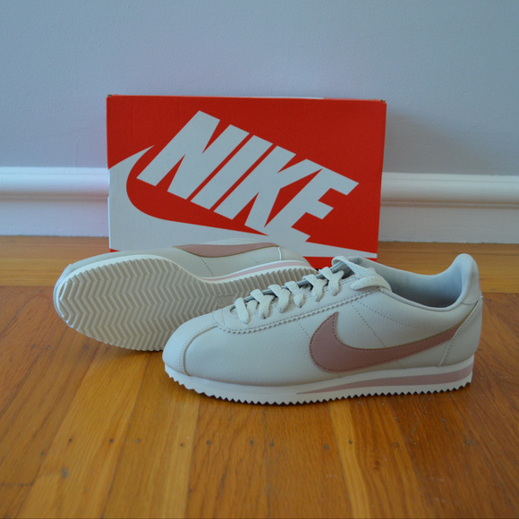 NIKE Cortez Classic Leather Sneakers - Picture 4 of 8